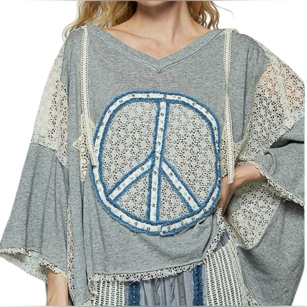 NEW POL Oversized Gray Hooded Lace-Trim Rhinestone Peace Sweater Size Small